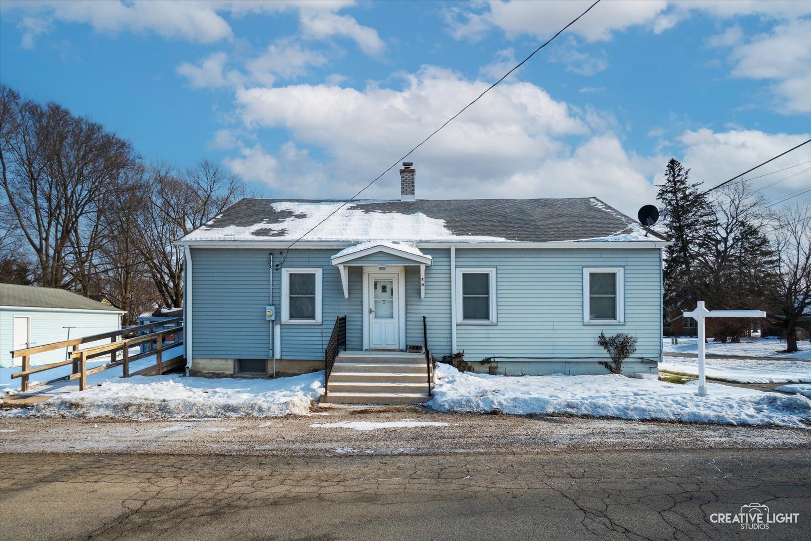 2 N Van Buren Street, Newark, IL 60541