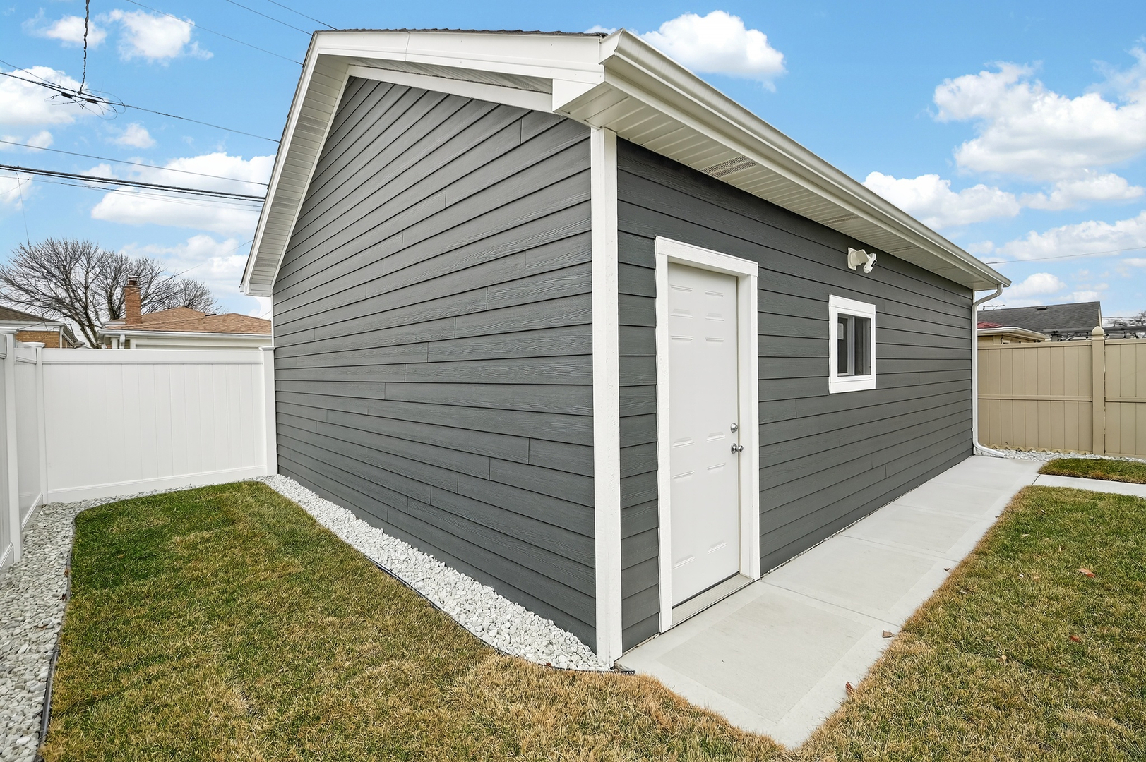 5819 S Newcastle Avenue, Chicago, IL 60638