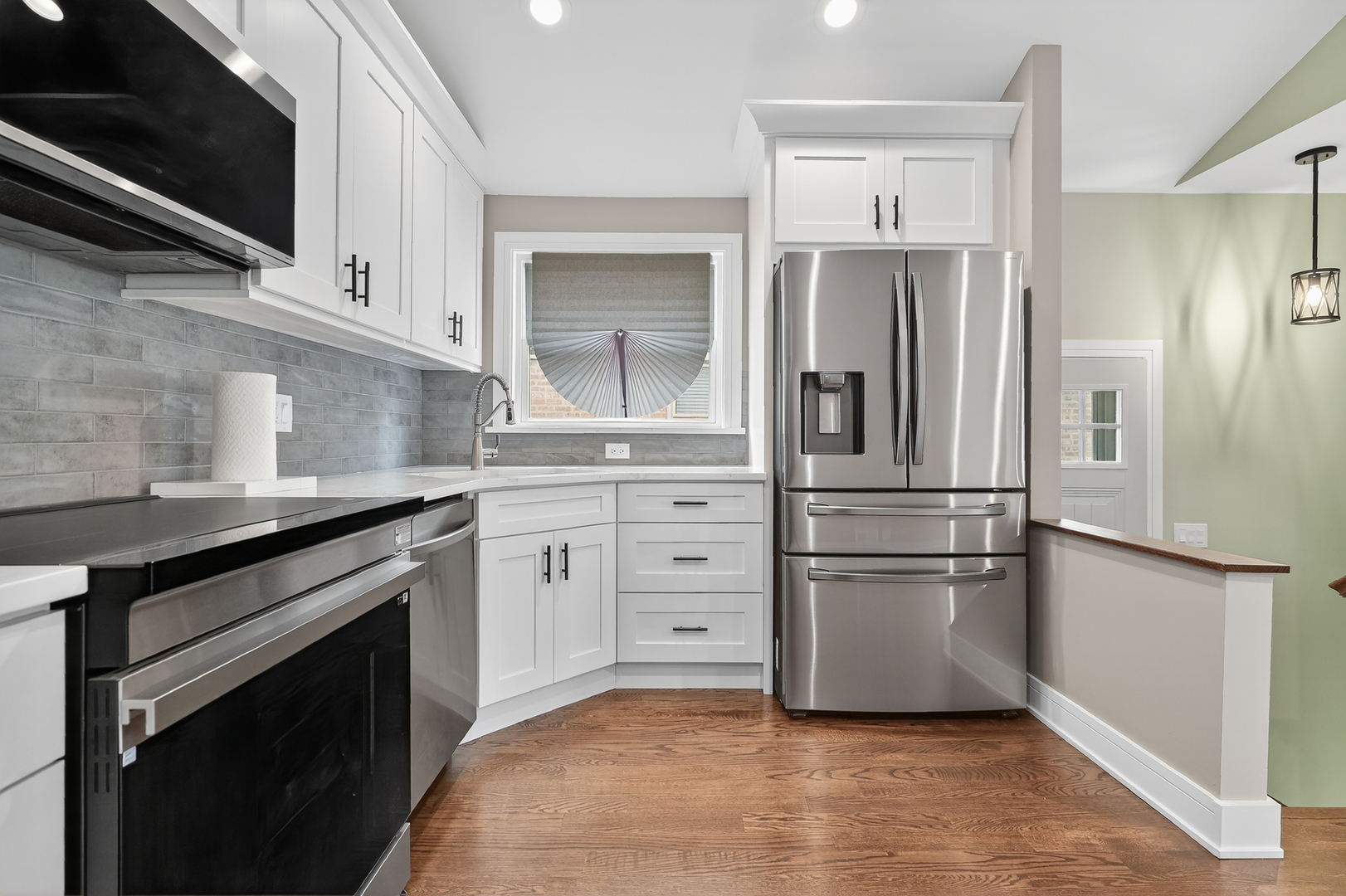 5819 S Newcastle Avenue, Chicago, IL 60638