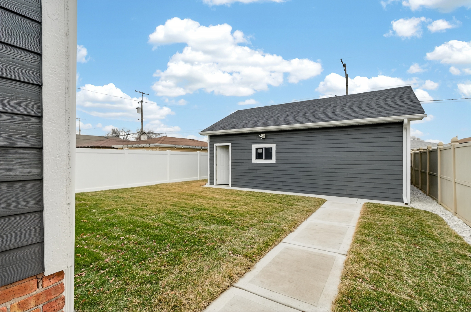 5819 S Newcastle Avenue, Chicago, IL 60638