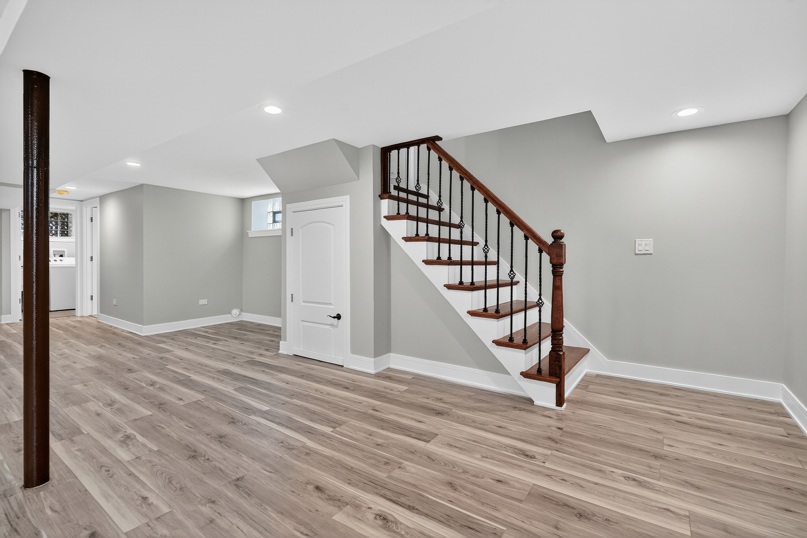 5819 S Newcastle Avenue, Chicago, IL 60638