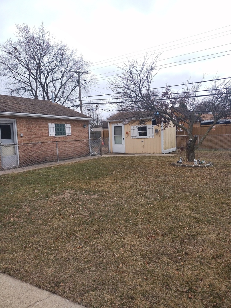 13212 W Playfield Drive, Crestwood, IL 60418