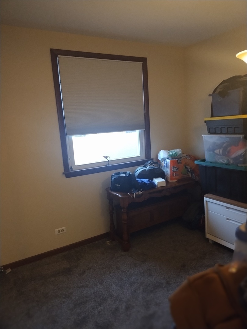 13212 W Playfield Drive, Crestwood, IL 60418