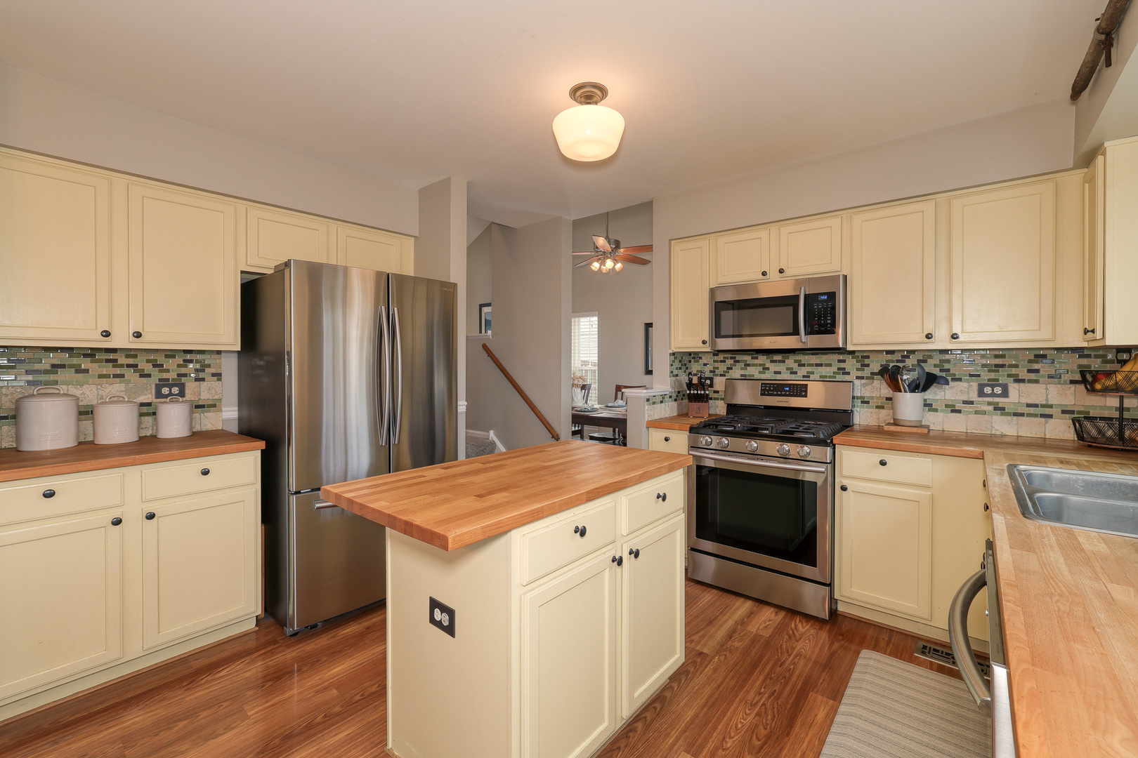 2953 Deerpath Court, Carpentersville, IL 60110