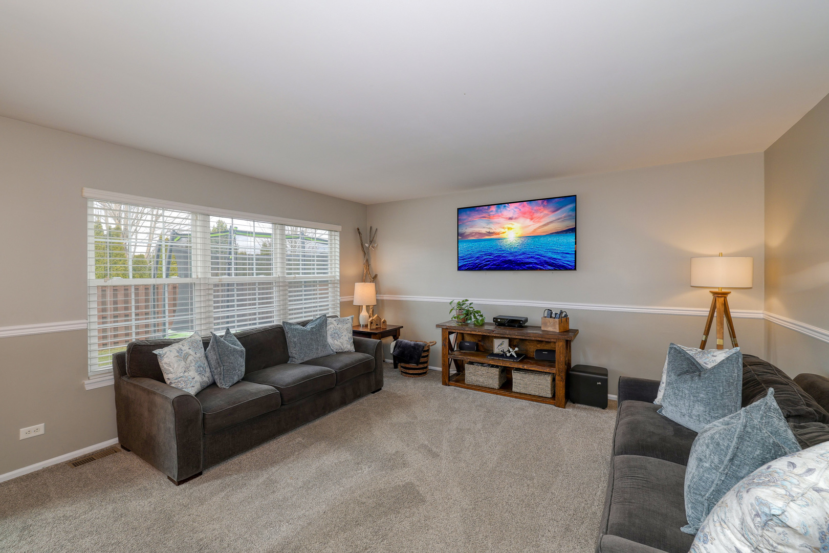 2953 Deerpath Court, Carpentersville, IL 60110