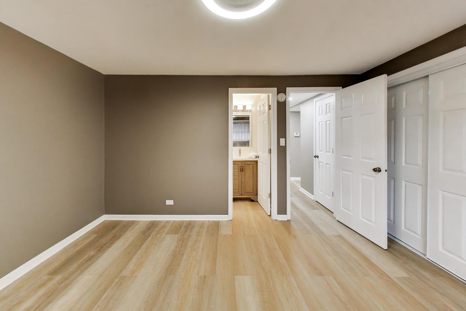 22 N PISTAKEE LAKE Road #3E, Fox Lake, IL 60020