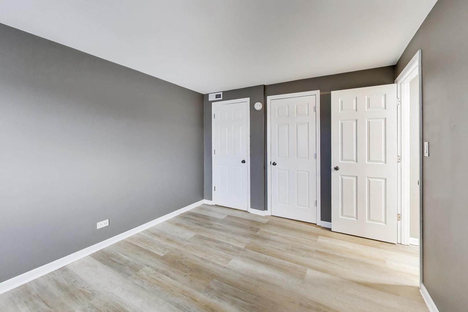 22 N PISTAKEE LAKE Road #3E, Fox Lake, IL 60020