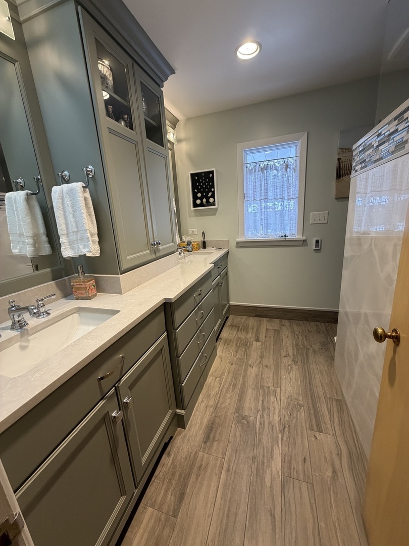 501 Glenwood Trail, Elgin, IL 60120