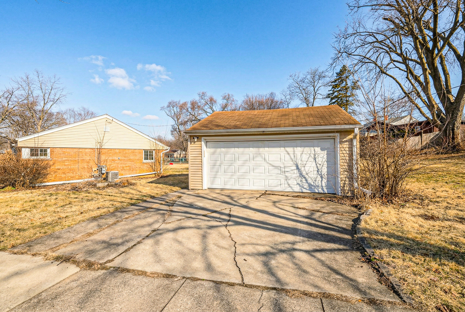 2524 Locust Road, Homewood, IL 60430
