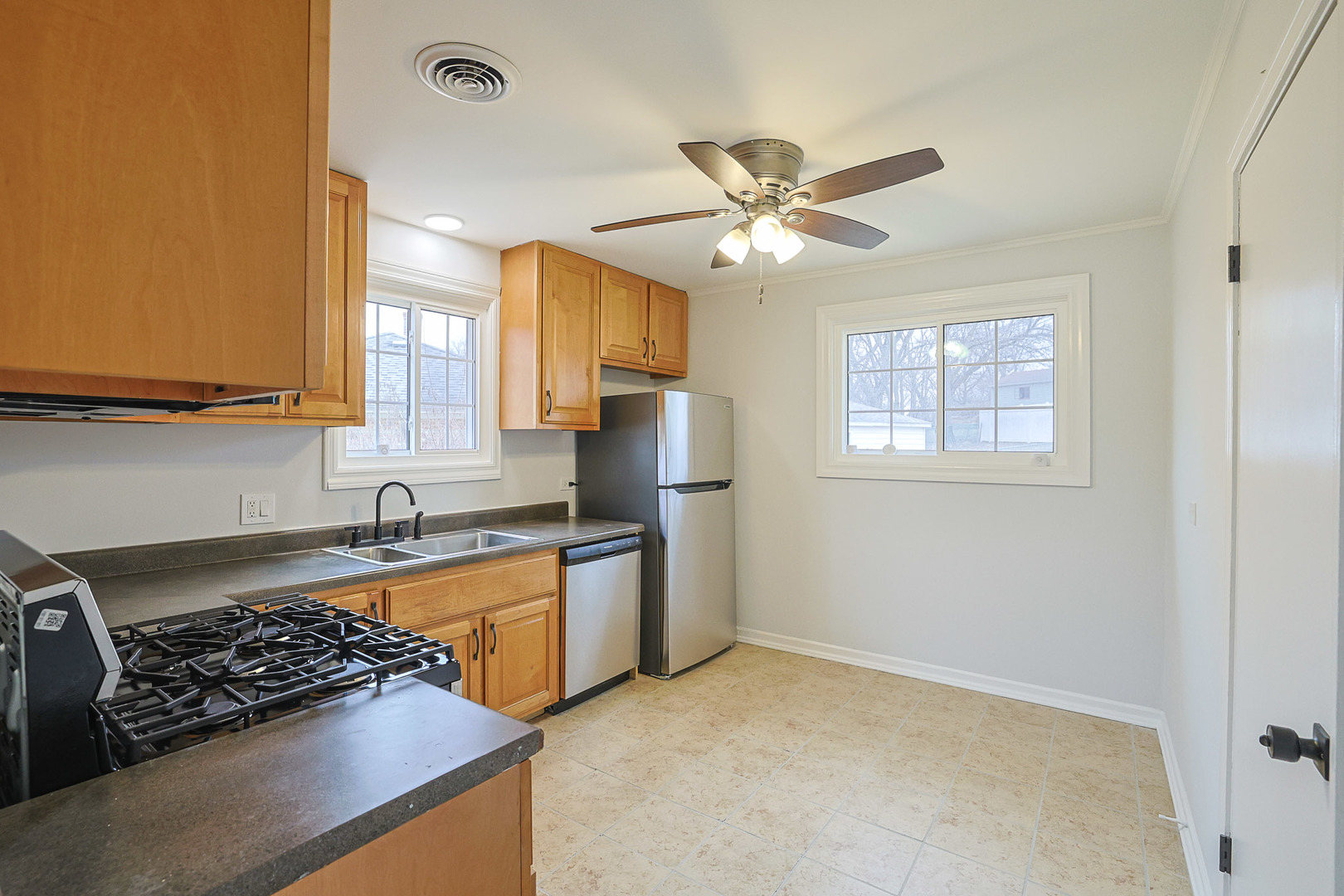 2524 Locust Road, Homewood, IL 60430