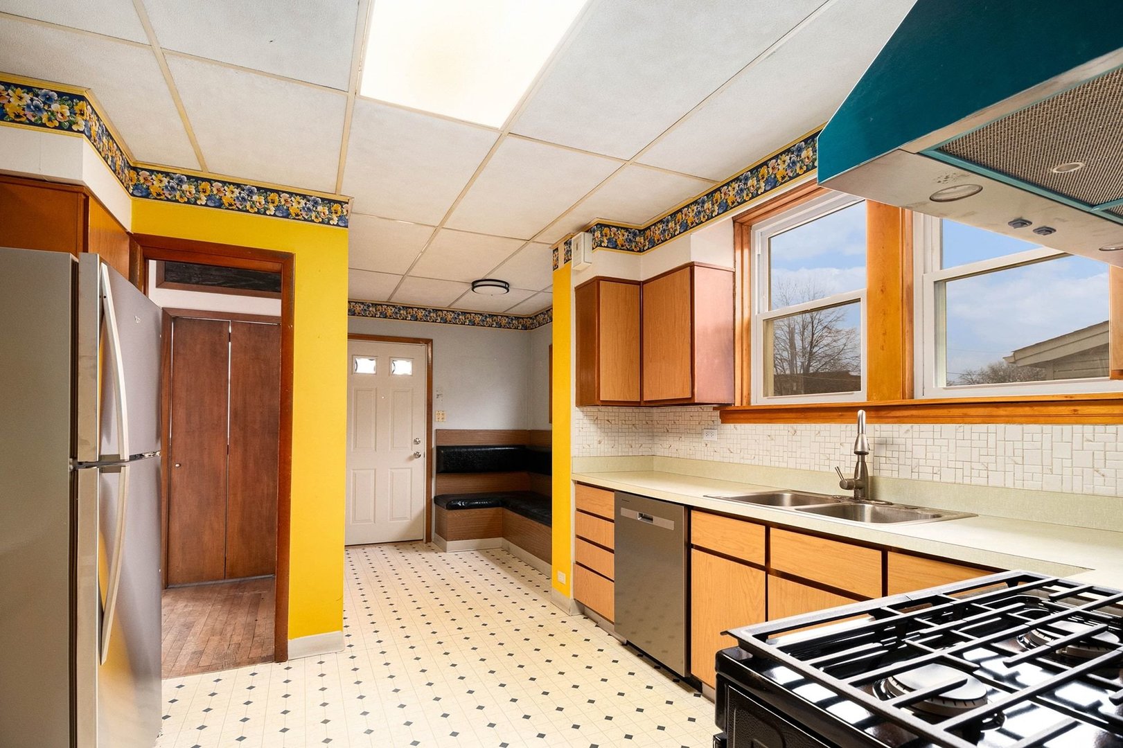 5119 N Menard Avenue, Chicago, IL 60630