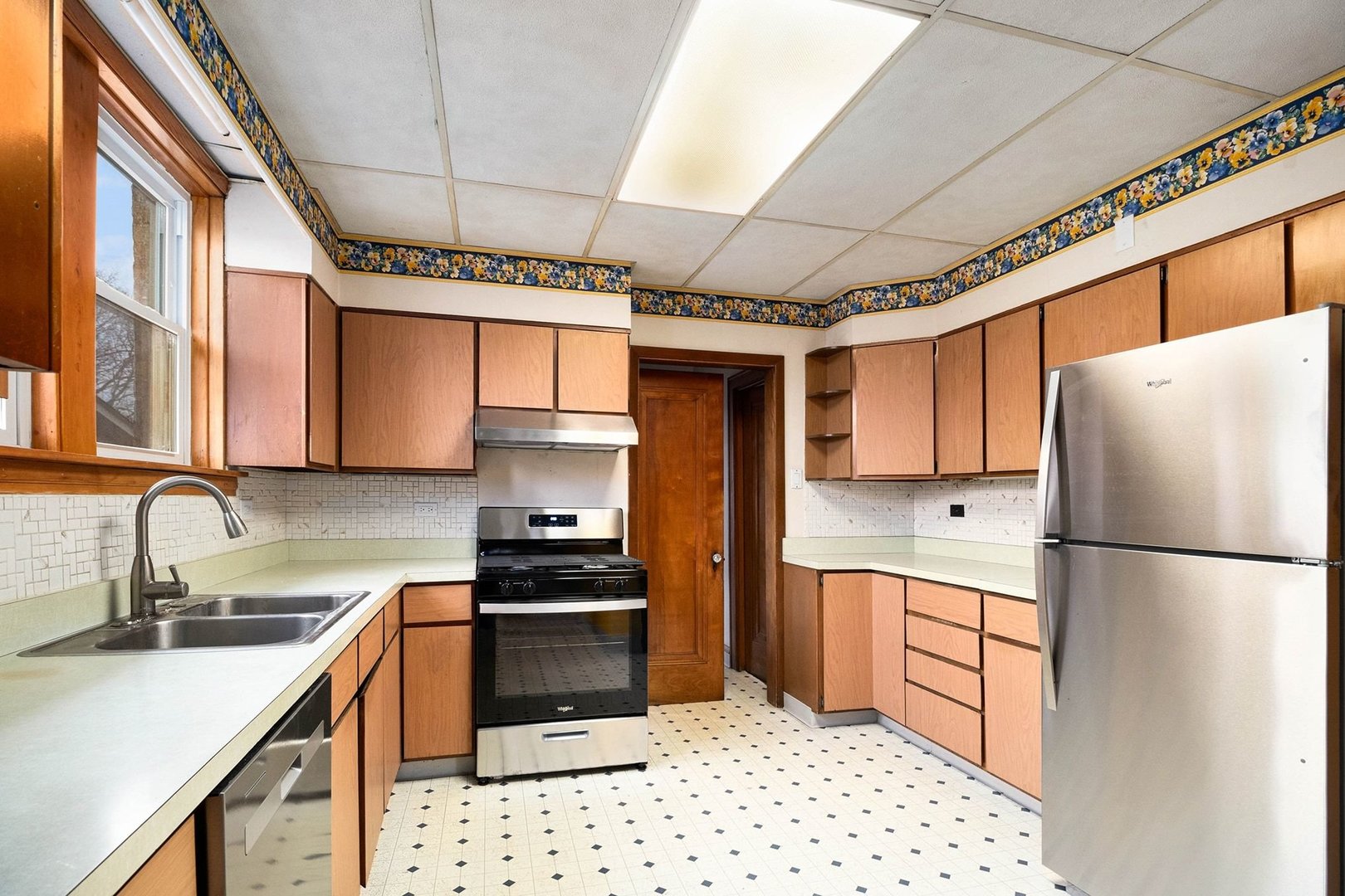 5119 N Menard Avenue, Chicago, IL 60630