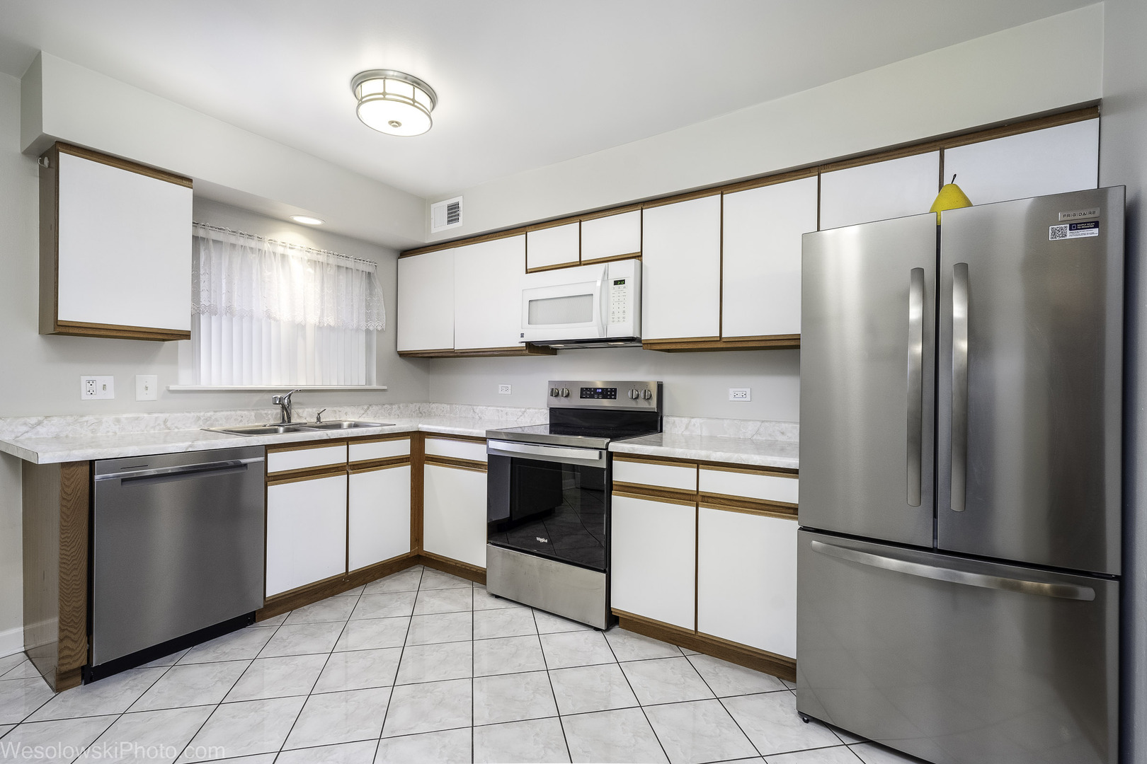 9448 BAY COLONY Drive #3S, Des Plaines, IL 60016