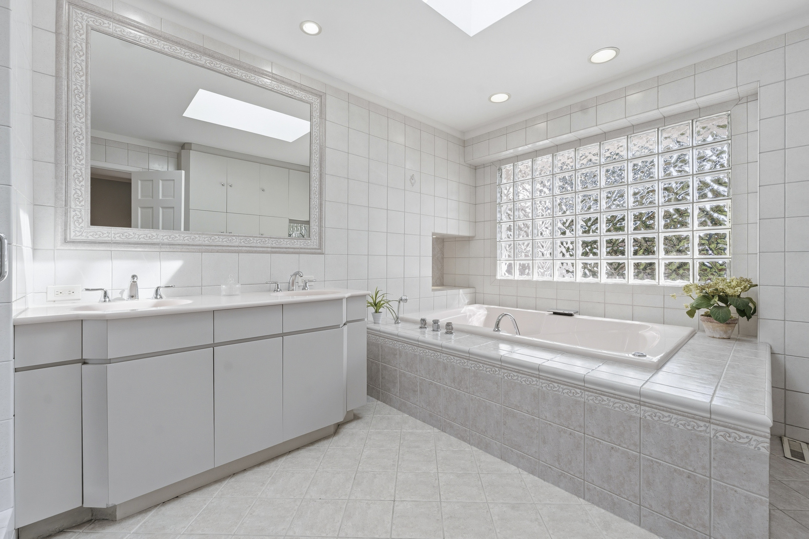 14 Timber Lane, Northbrook, IL 60062