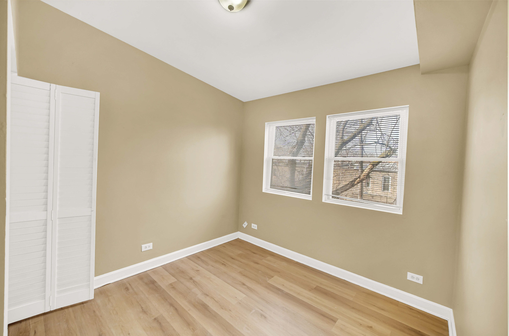 3410 W Walnut Street, Chicago, IL 60624