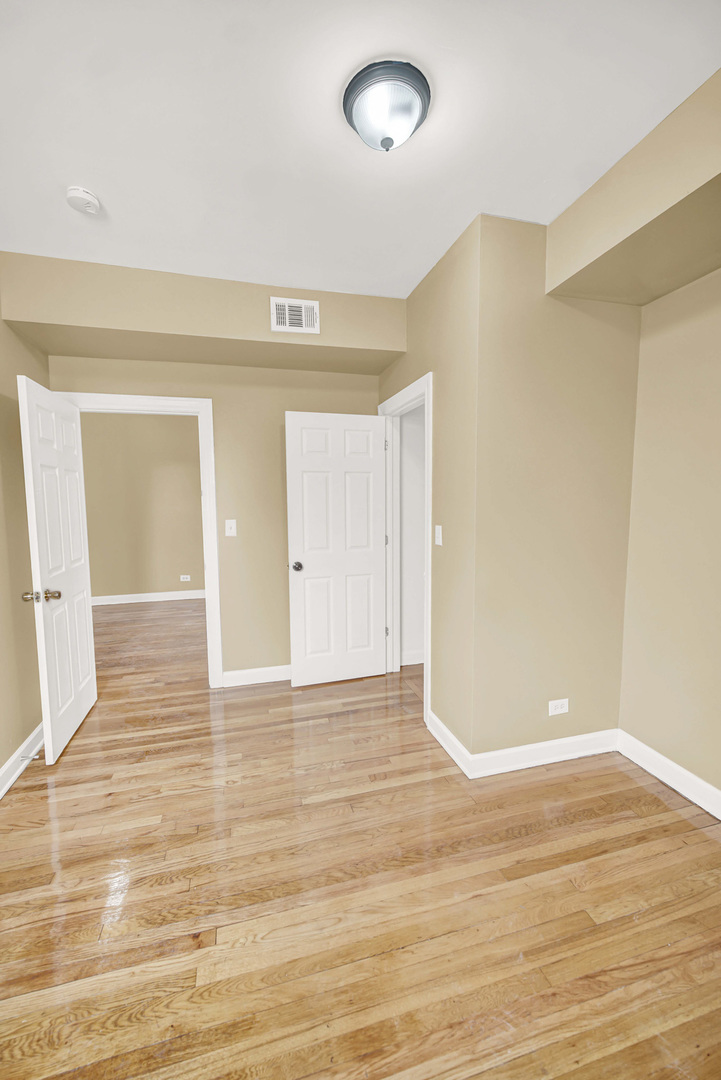 3410 W Walnut Street, Chicago, IL 60624