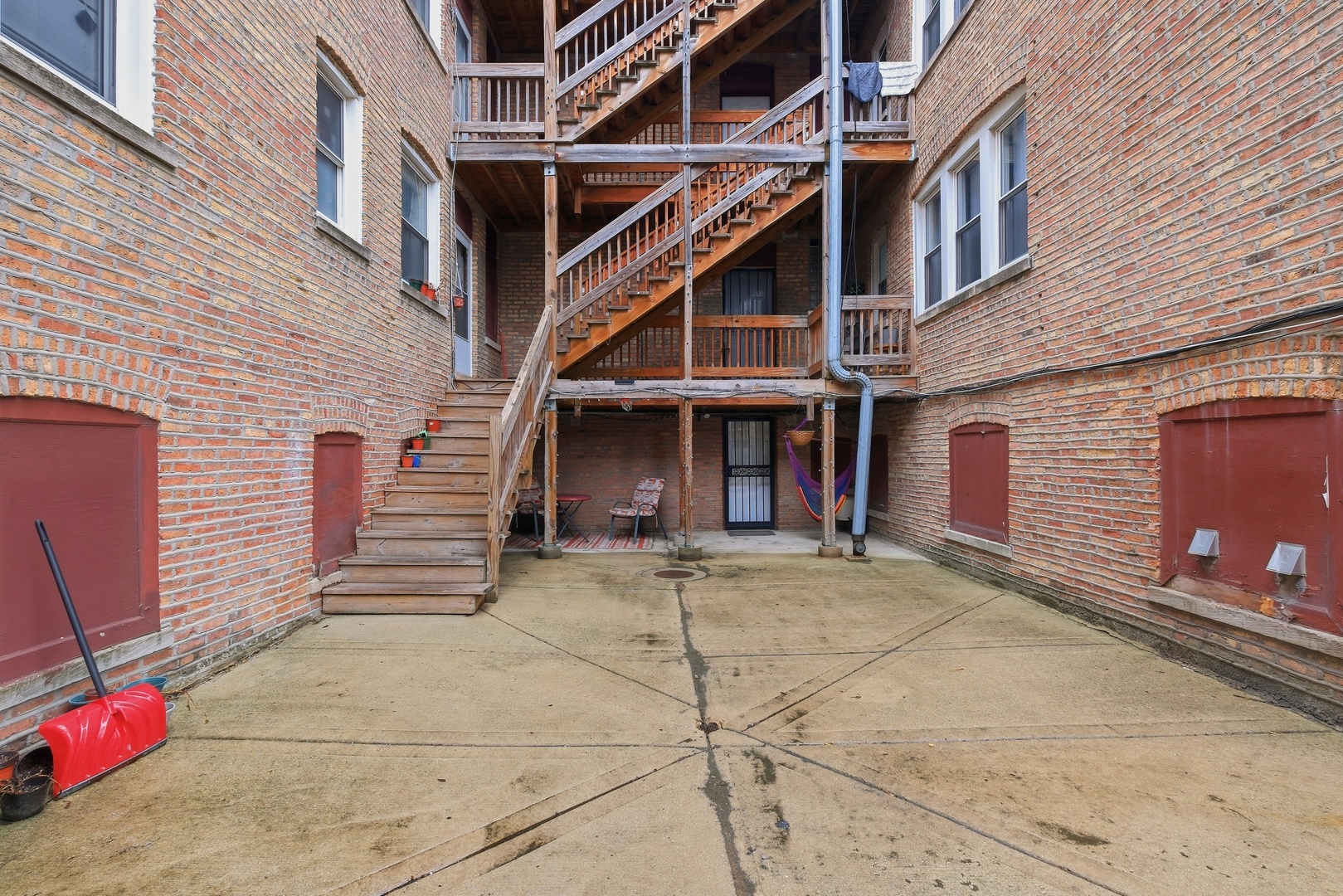1657 N Spaulding Avenue #2, Chicago, IL 60647
