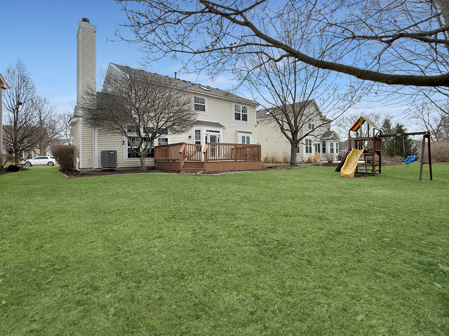 18421 W SPRINGWOOD Drive, Grayslake, IL 60030