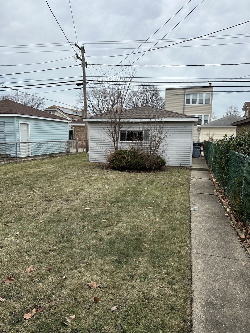 2431 Wesley Avenue, Berwyn, IL 60402