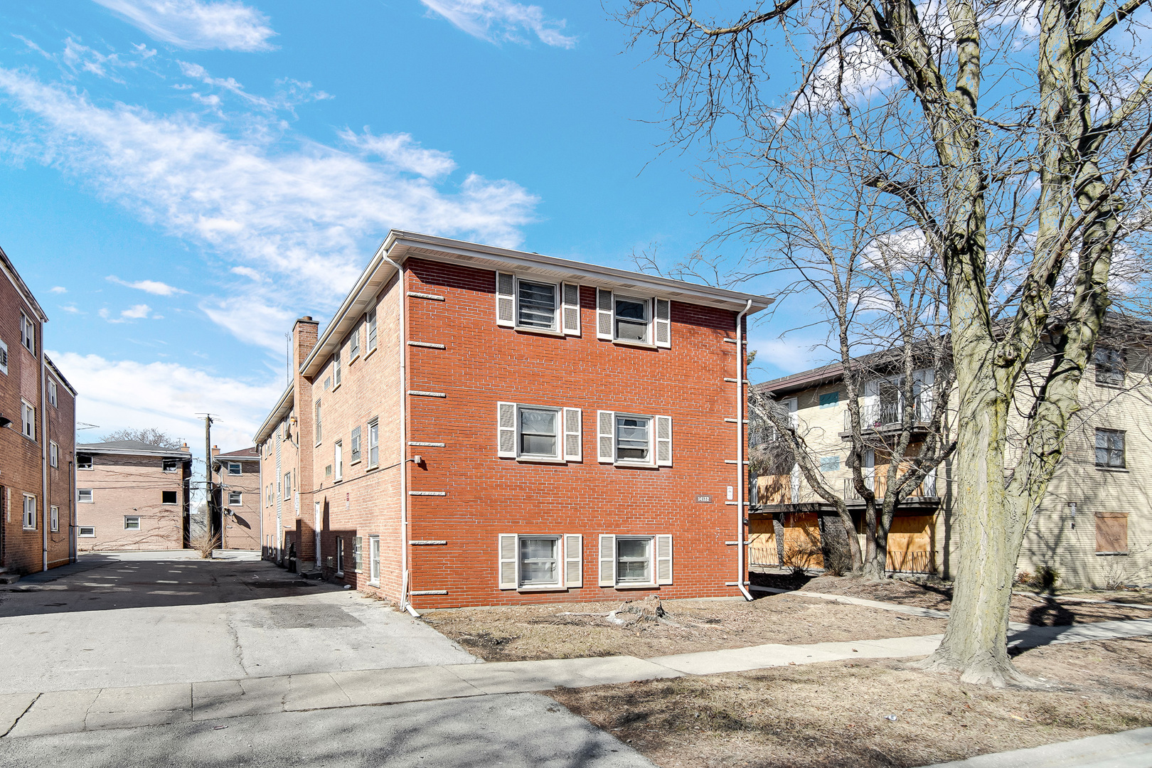 14132 S School Street, Riverdale, IL 60827