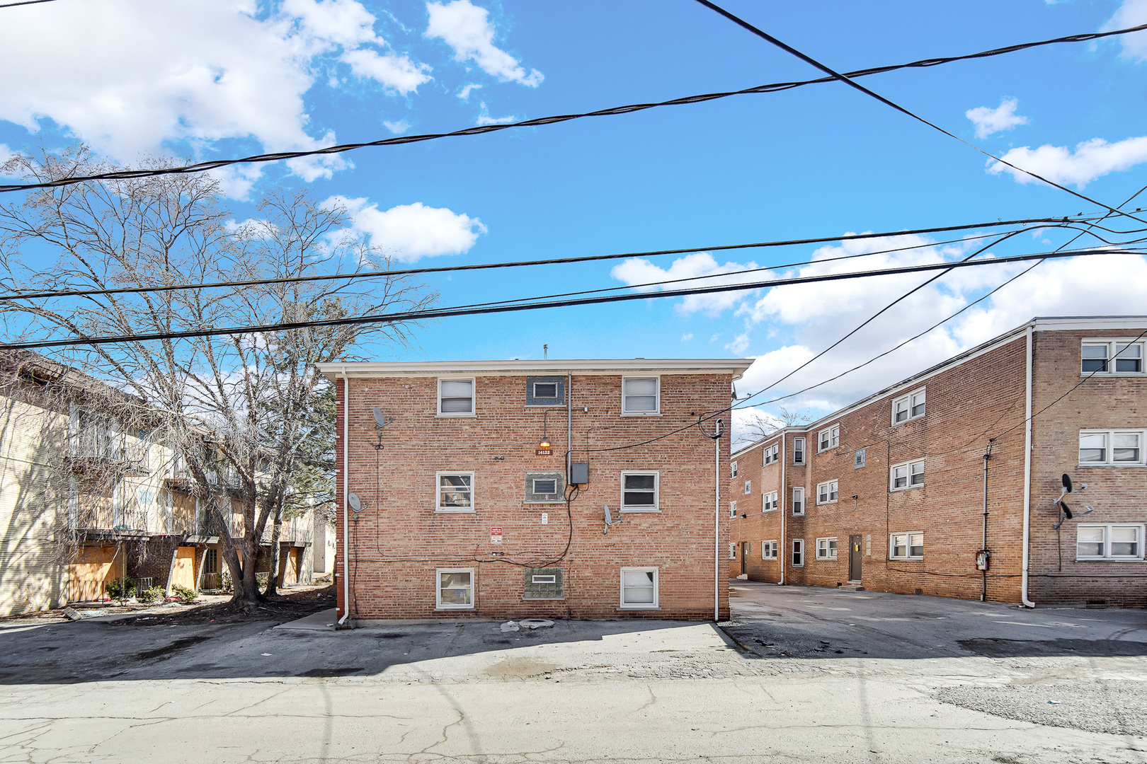 14132 S School Street, Riverdale, IL 60827