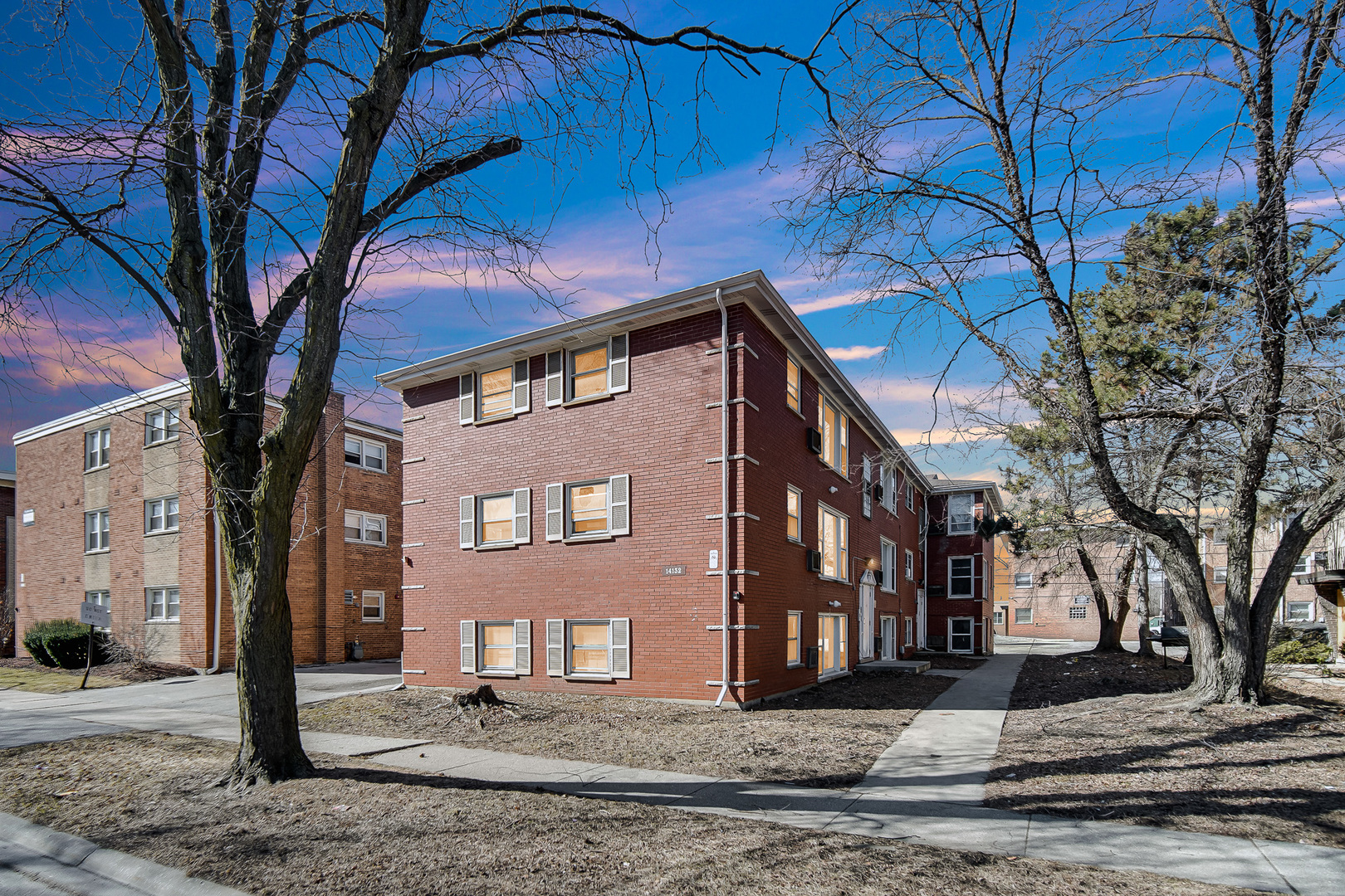 14132 S School Street, Riverdale, IL 60827