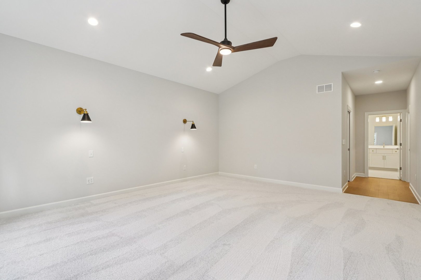 0S360 Kellar Square, Geneva, IL 60134