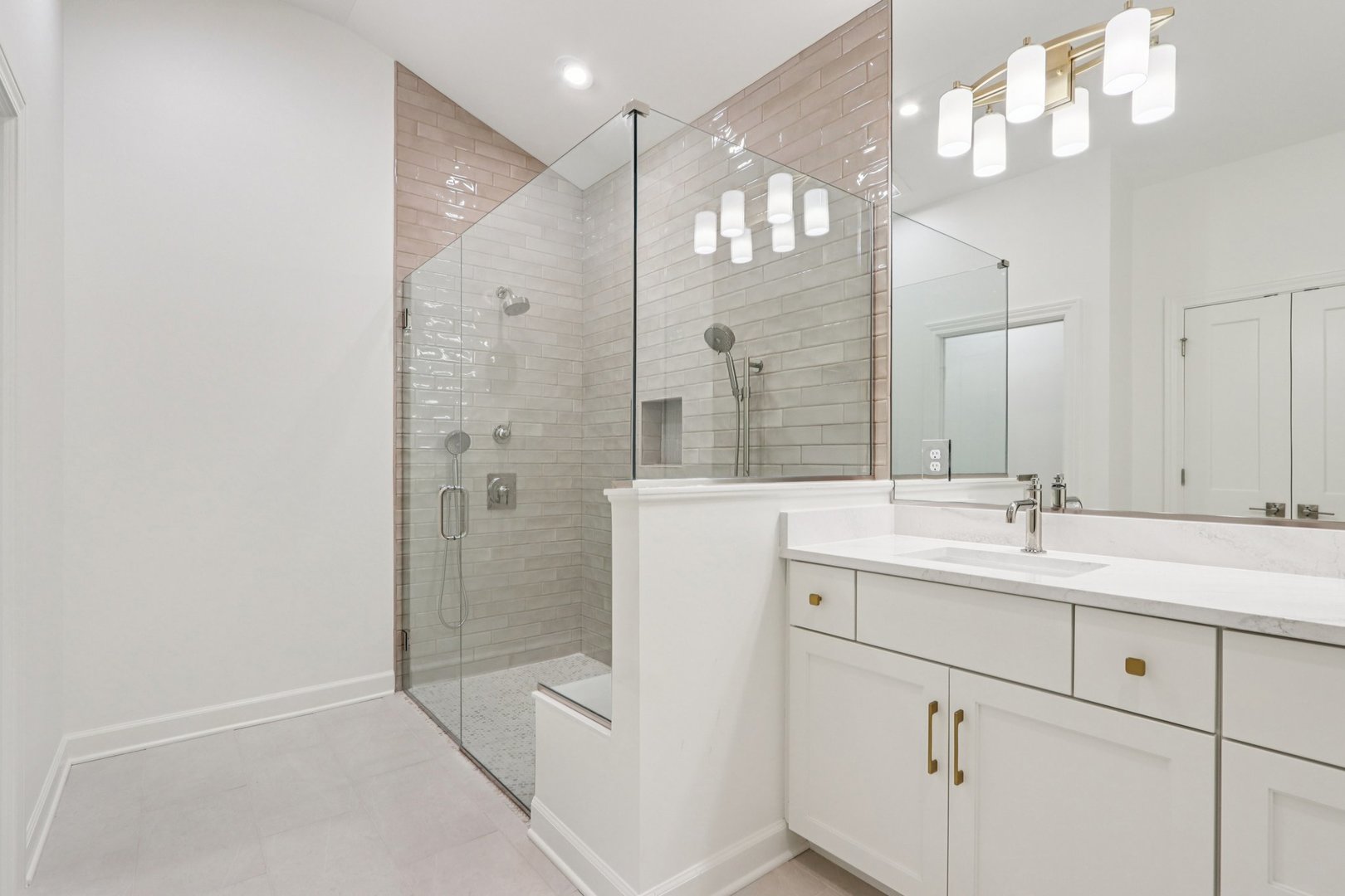 0S360 Kellar Square, Geneva, IL 60134