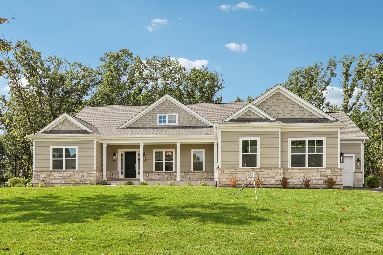 0S360 Kellar Square, Geneva, IL 60134