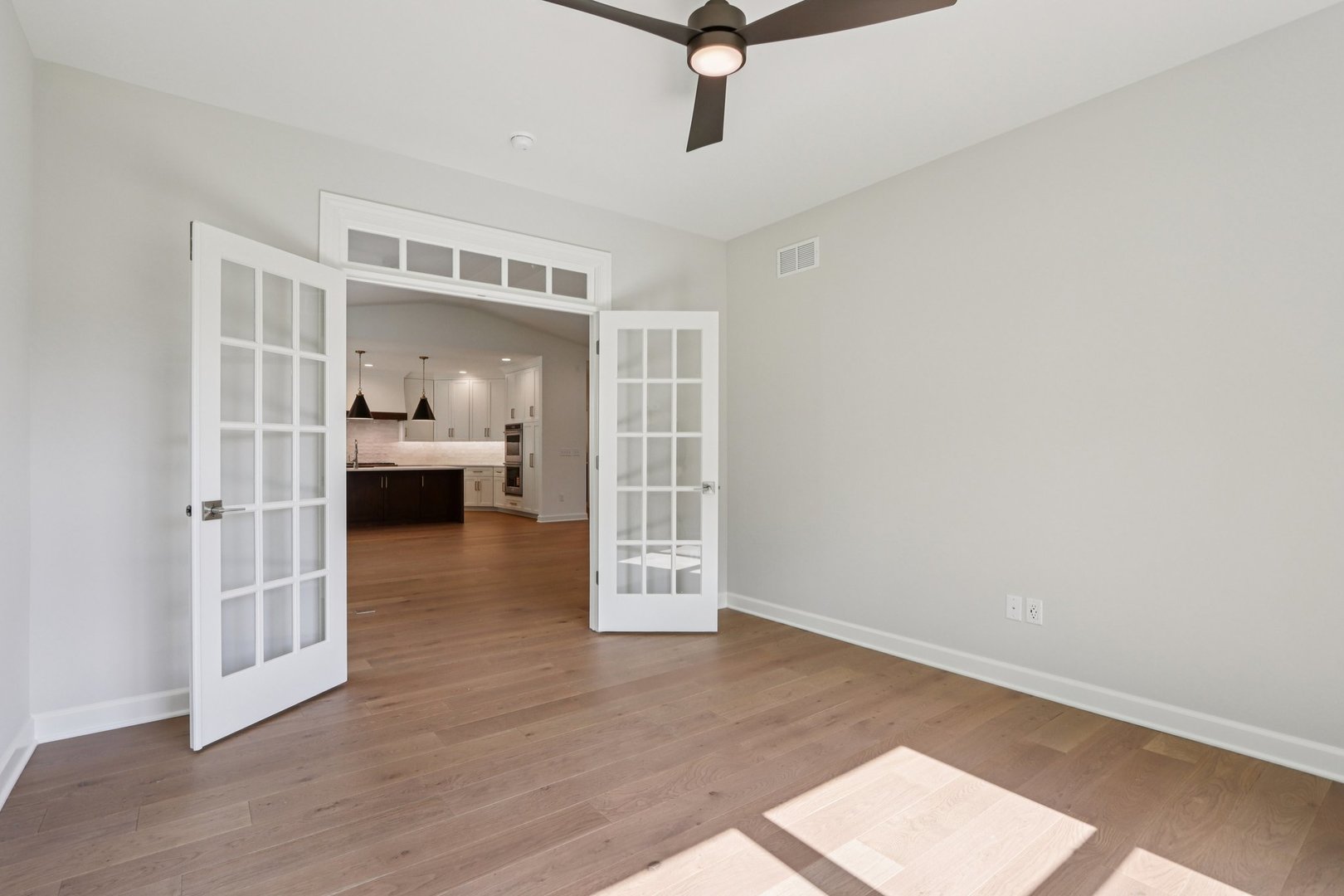 0S360 Kellar Square, Geneva, IL 60134