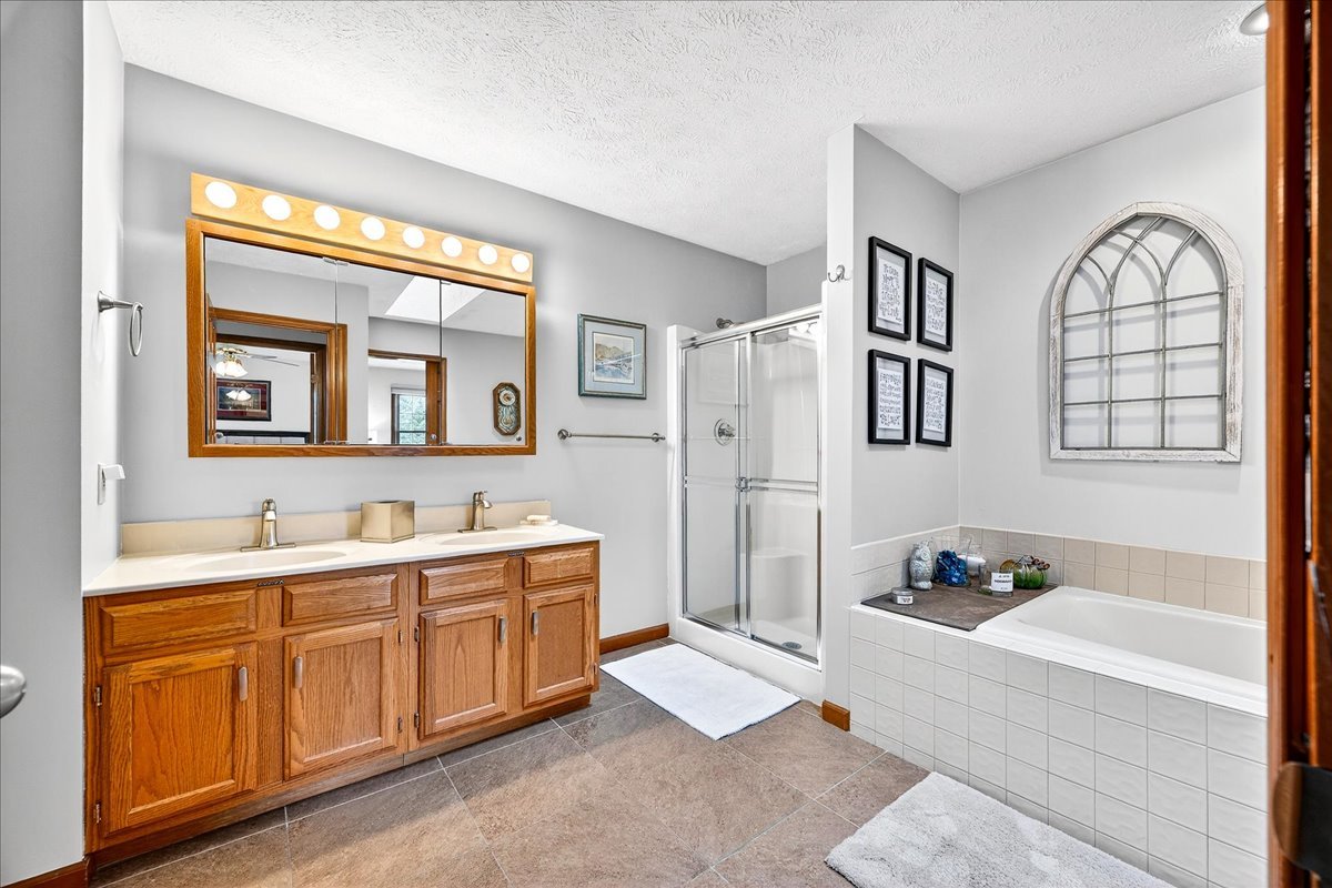 1409 Oakbrook Drive #2, Bloomington, IL 61704