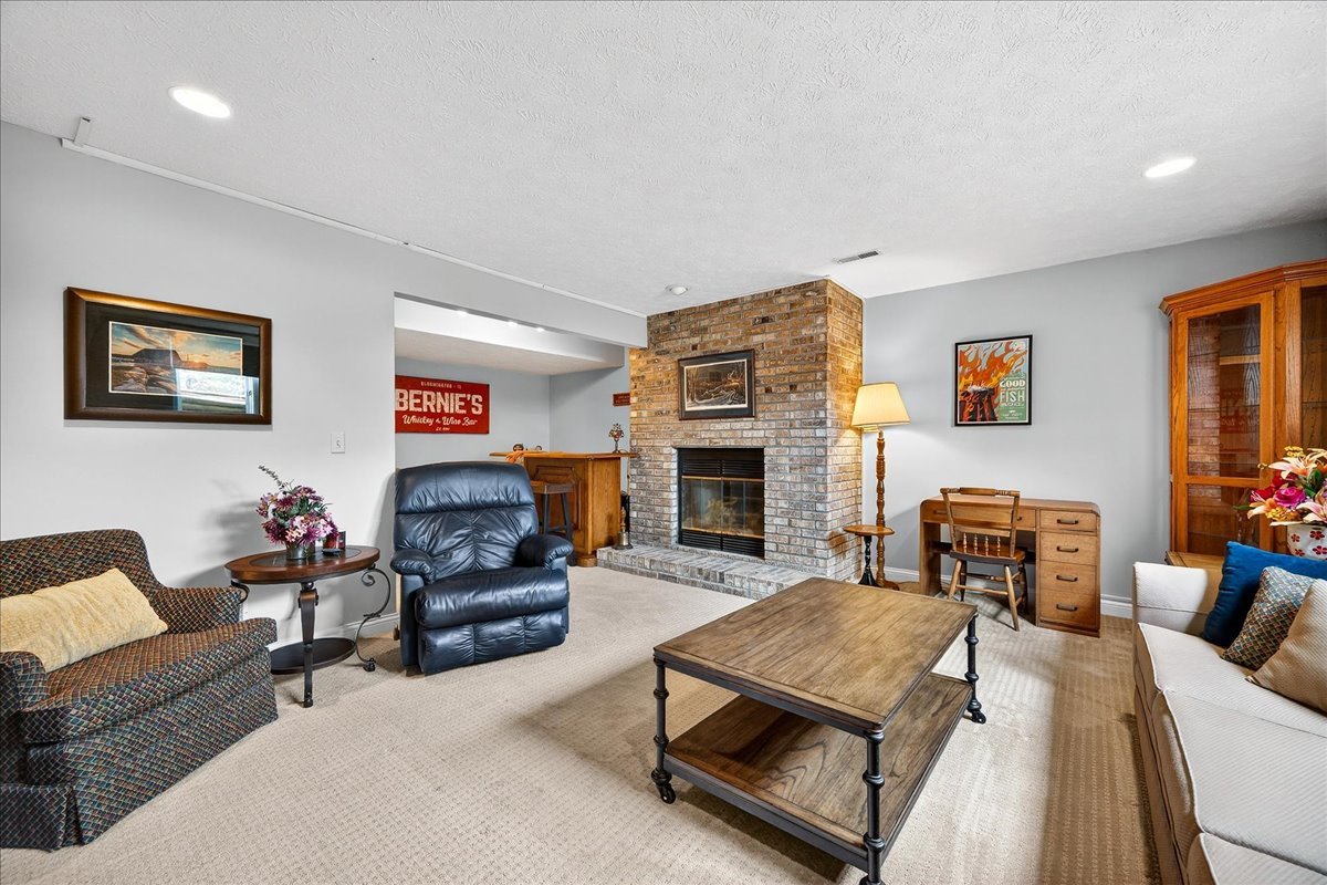 1409 Oakbrook Drive #2, Bloomington, IL 61704