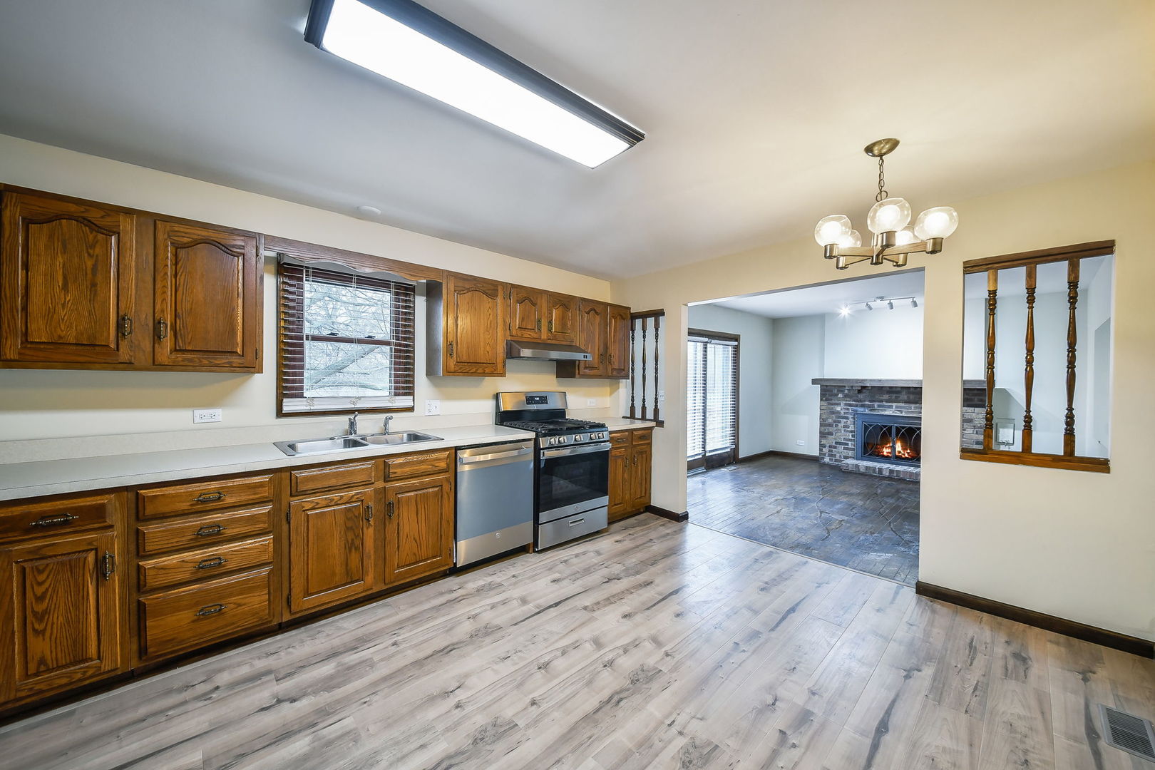 920 Zenner Avenue, Aurora, IL 60505