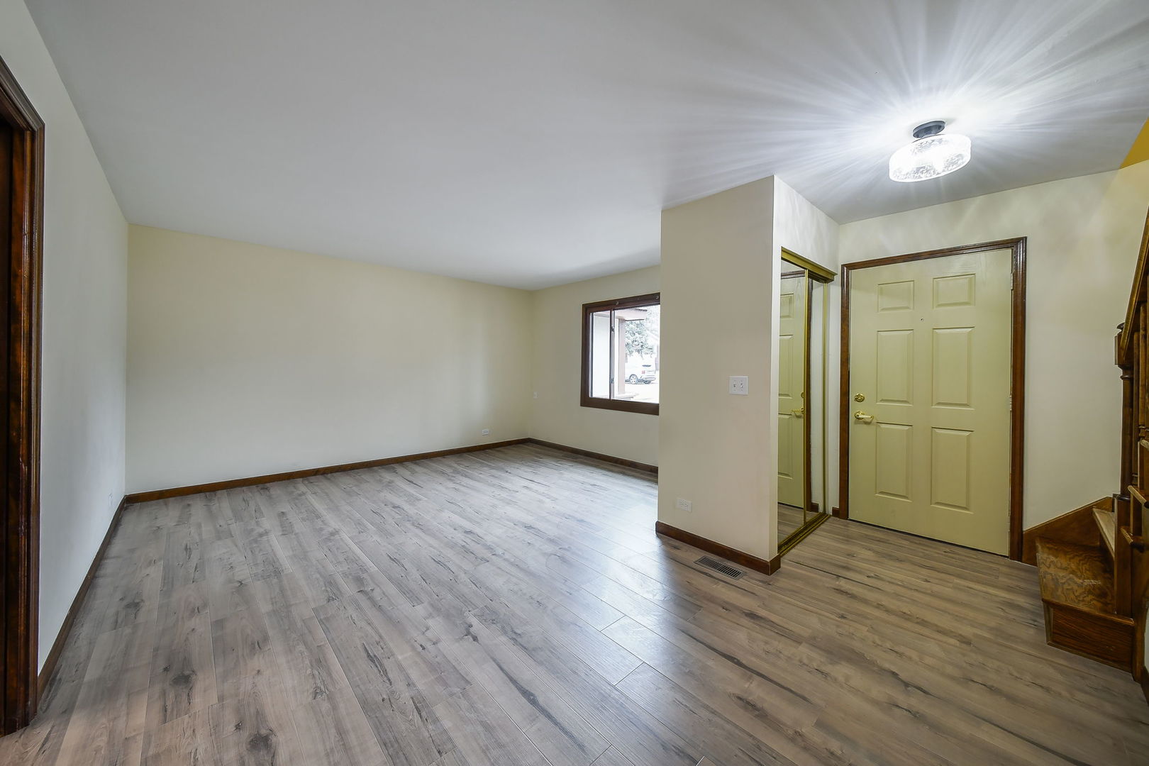 920 Zenner Avenue, Aurora, IL 60505