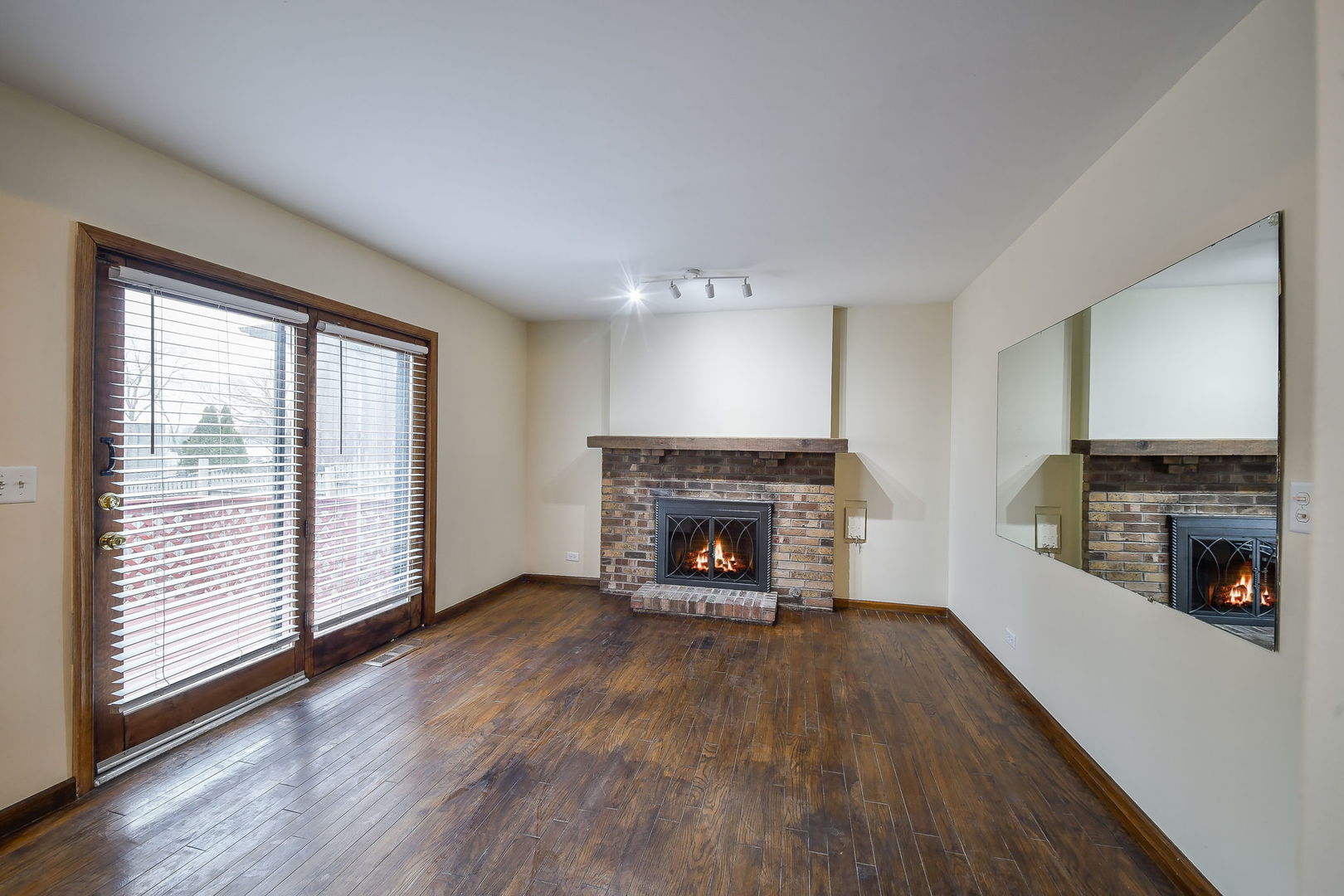 920 Zenner Avenue, Aurora, IL 60505