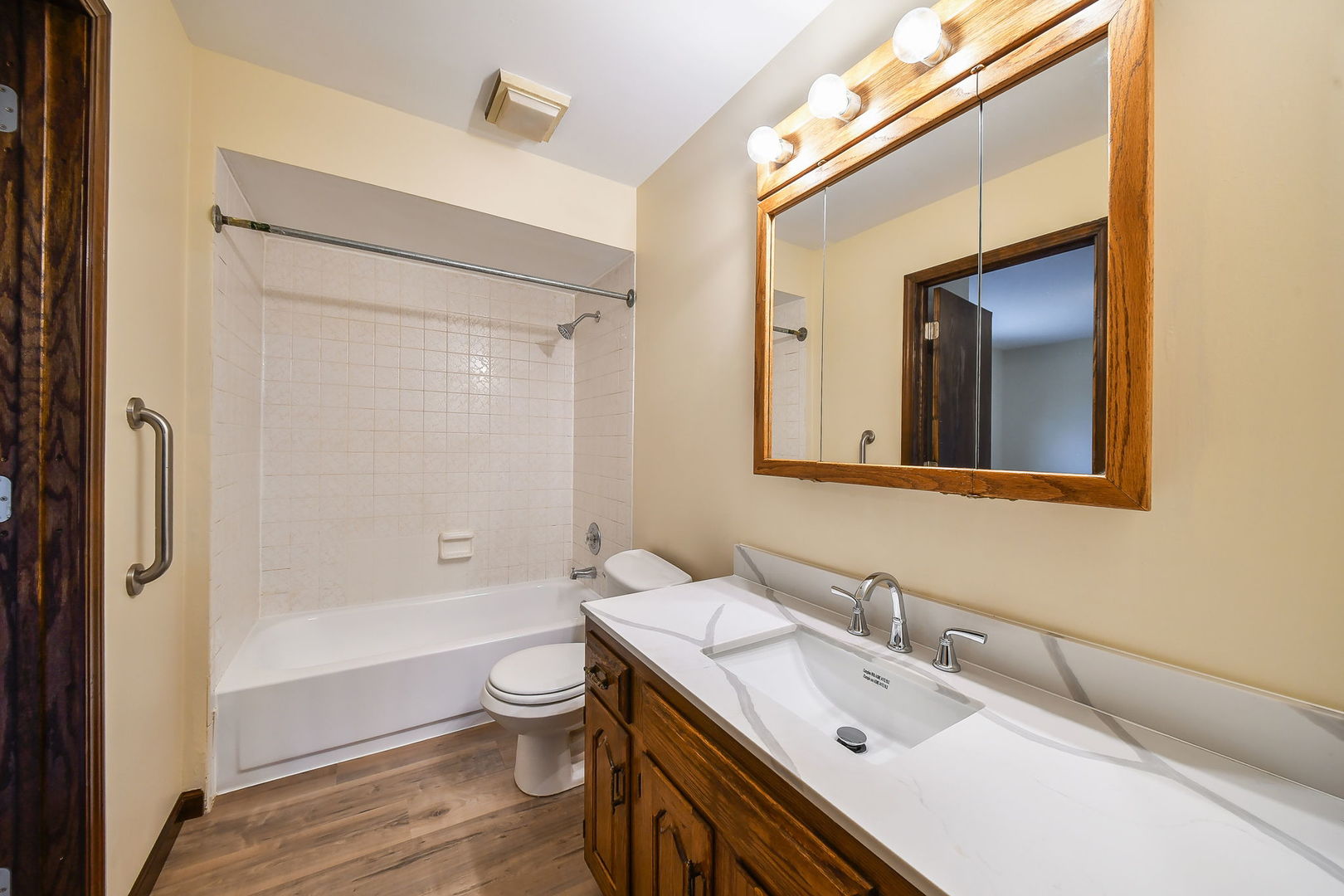 920 Zenner Avenue, Aurora, IL 60505