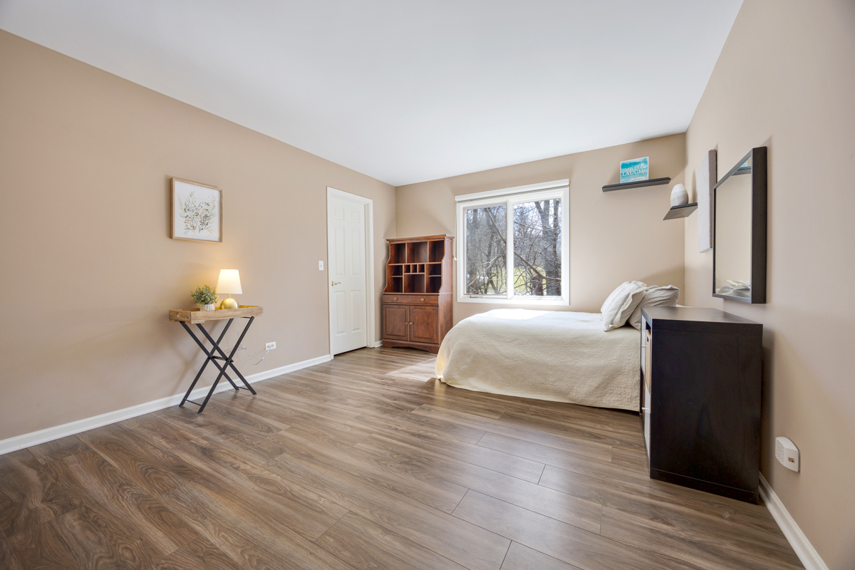 9706 Fox Shores Drive, Algonquin, IL 60102