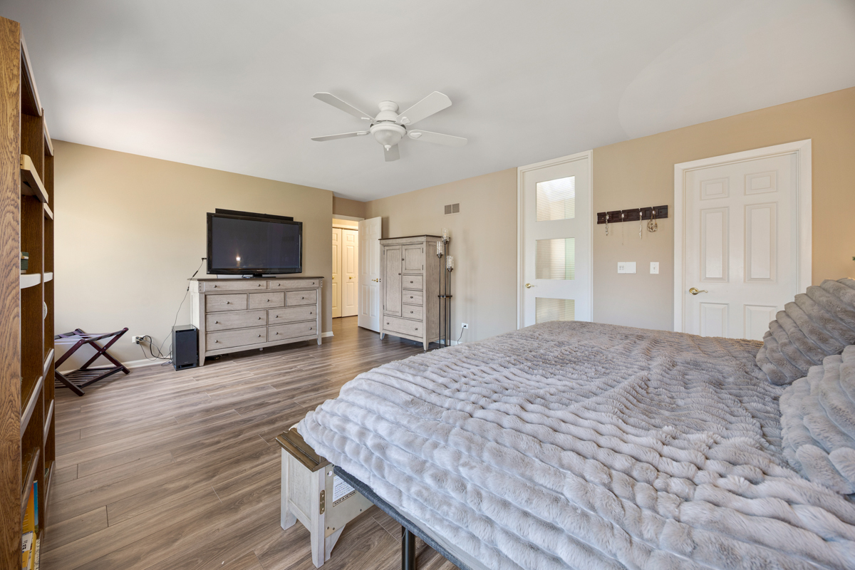 9706 Fox Shores Drive, Algonquin, IL 60102