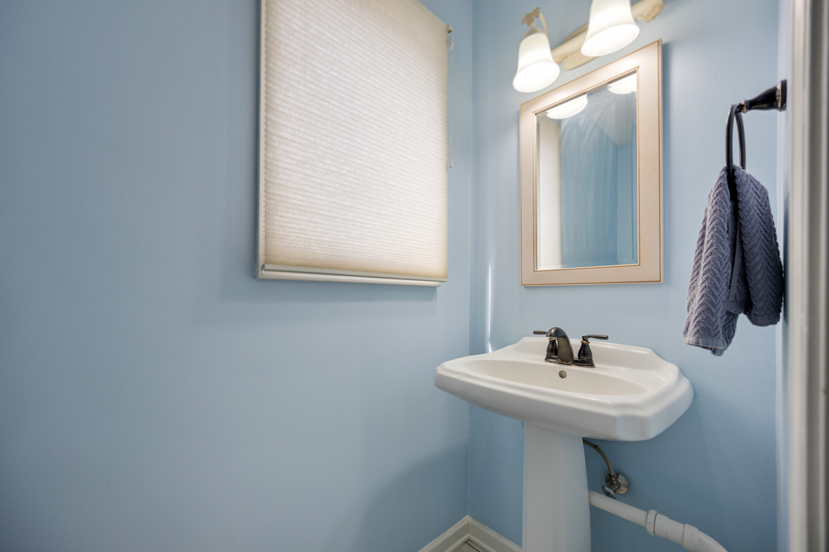 9706 Fox Shores Drive, Algonquin, IL 60102