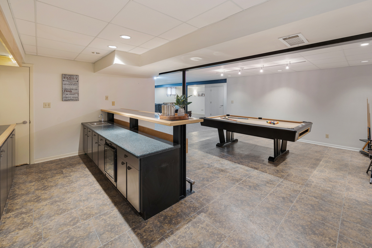 9706 Fox Shores Drive, Algonquin, IL 60102