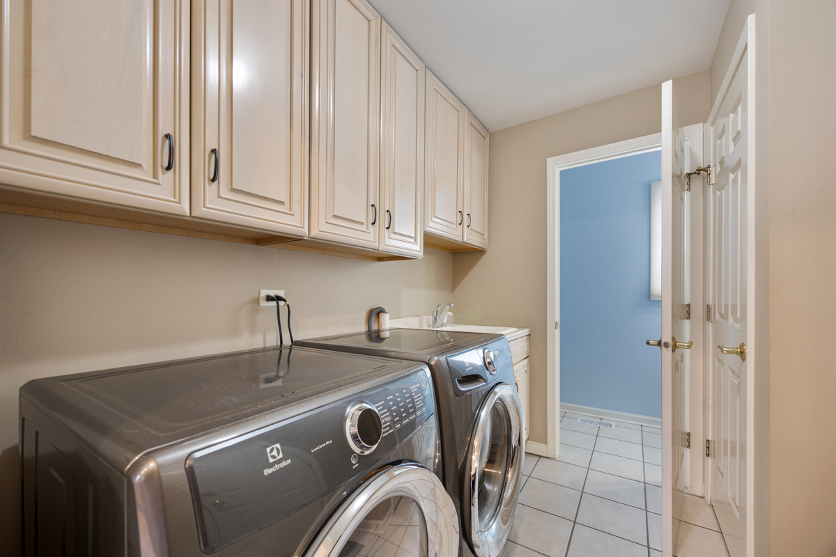 9706 Fox Shores Drive, Algonquin, IL 60102