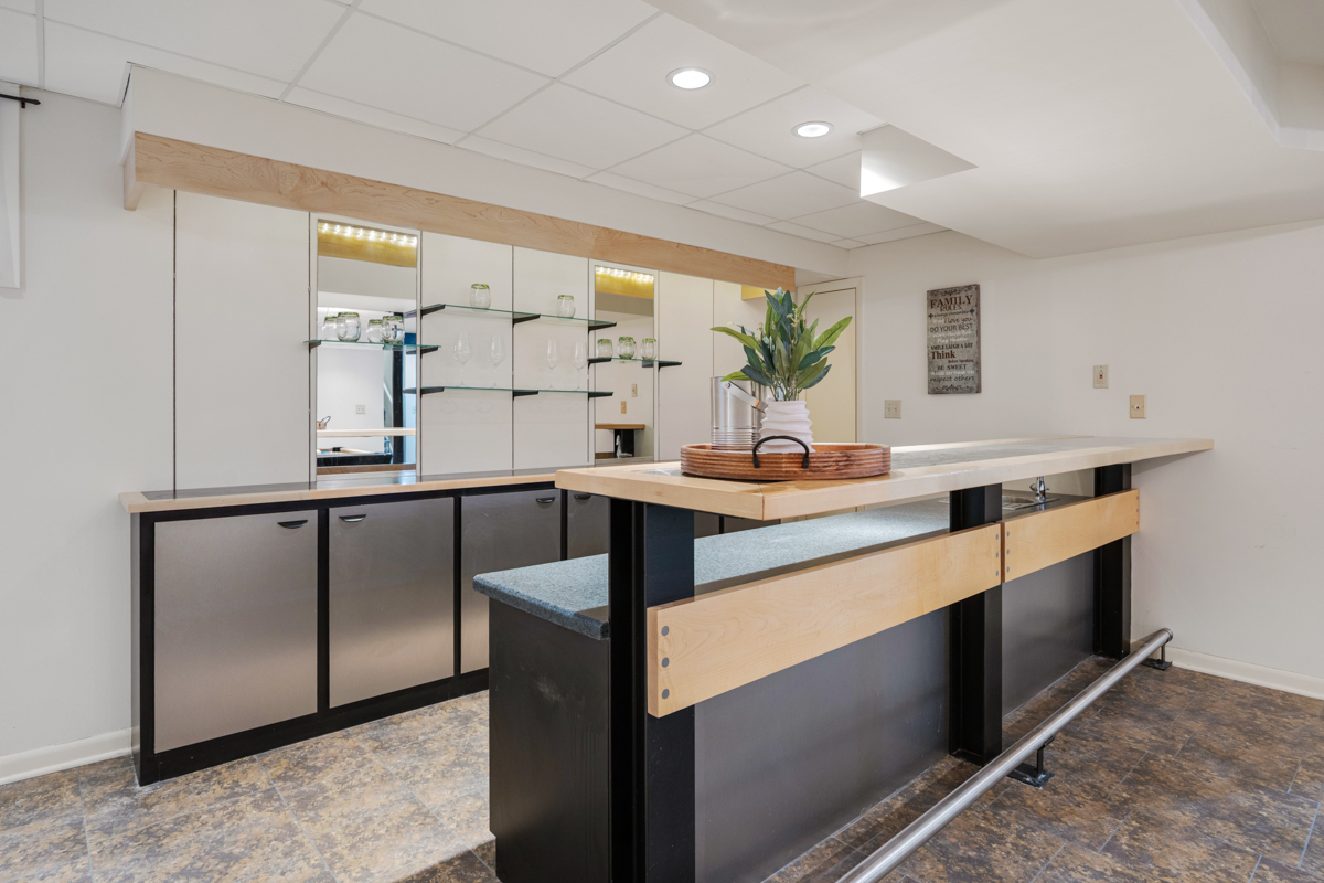 9706 Fox Shores Drive, Algonquin, IL 60102