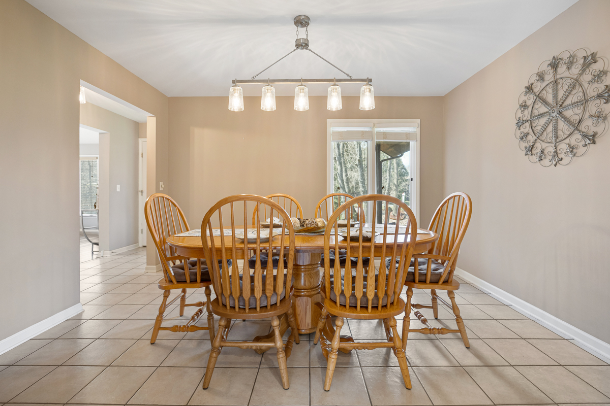 9706 Fox Shores Drive, Algonquin, IL 60102