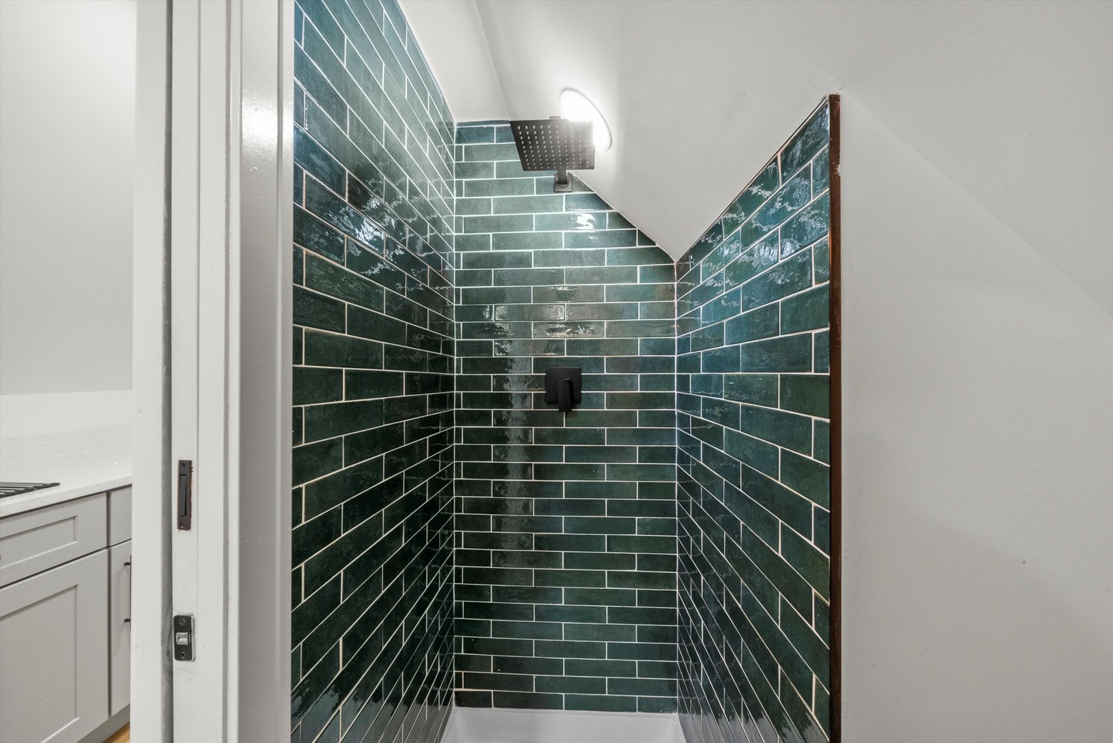 1040 W 34th Place, Chicago, IL 60608