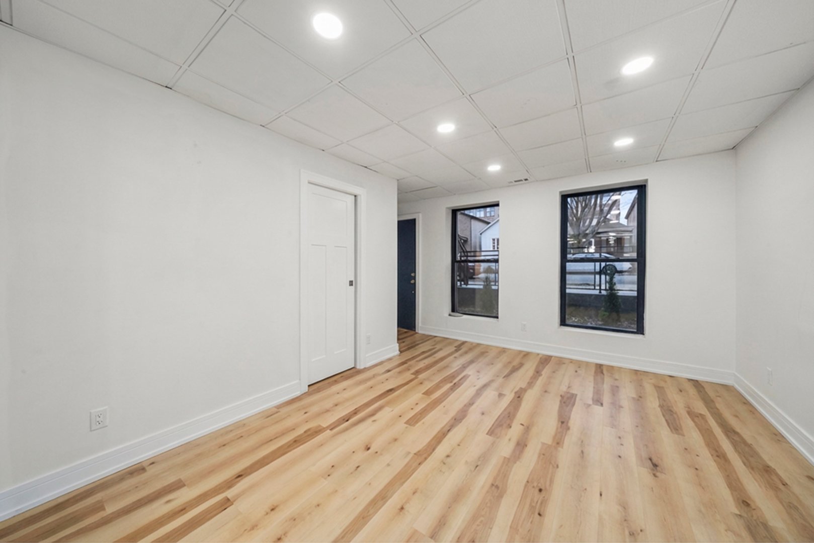 1040 W 34th Place, Chicago, IL 60608