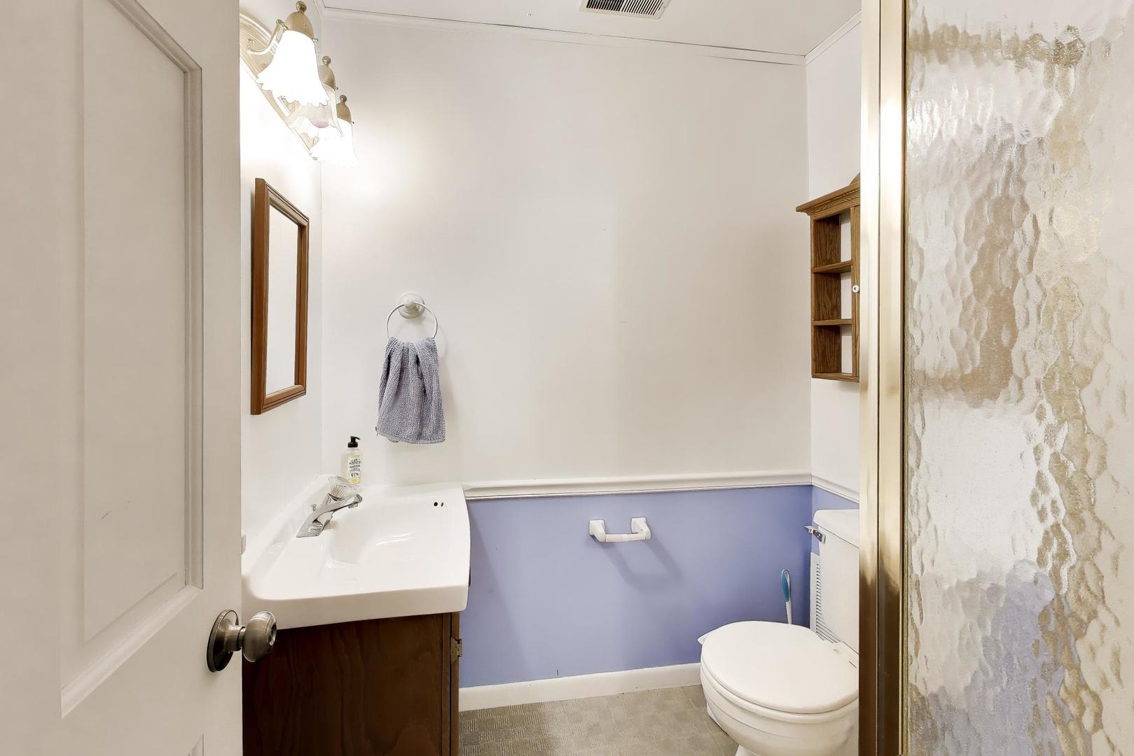 27W734 Parkview Avenue, Warrenville, IL 60555