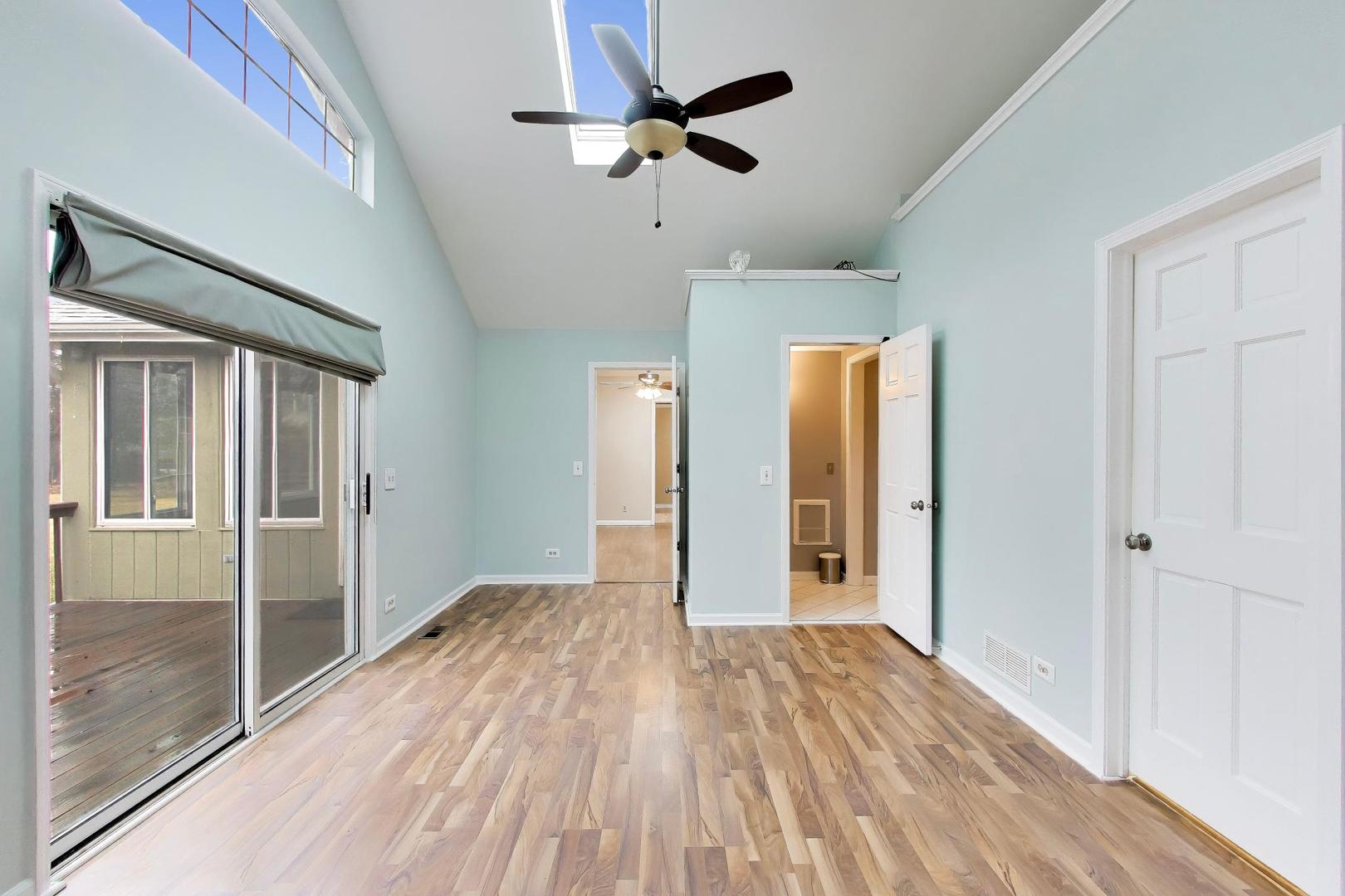 27W734 Parkview Avenue, Warrenville, IL 60555