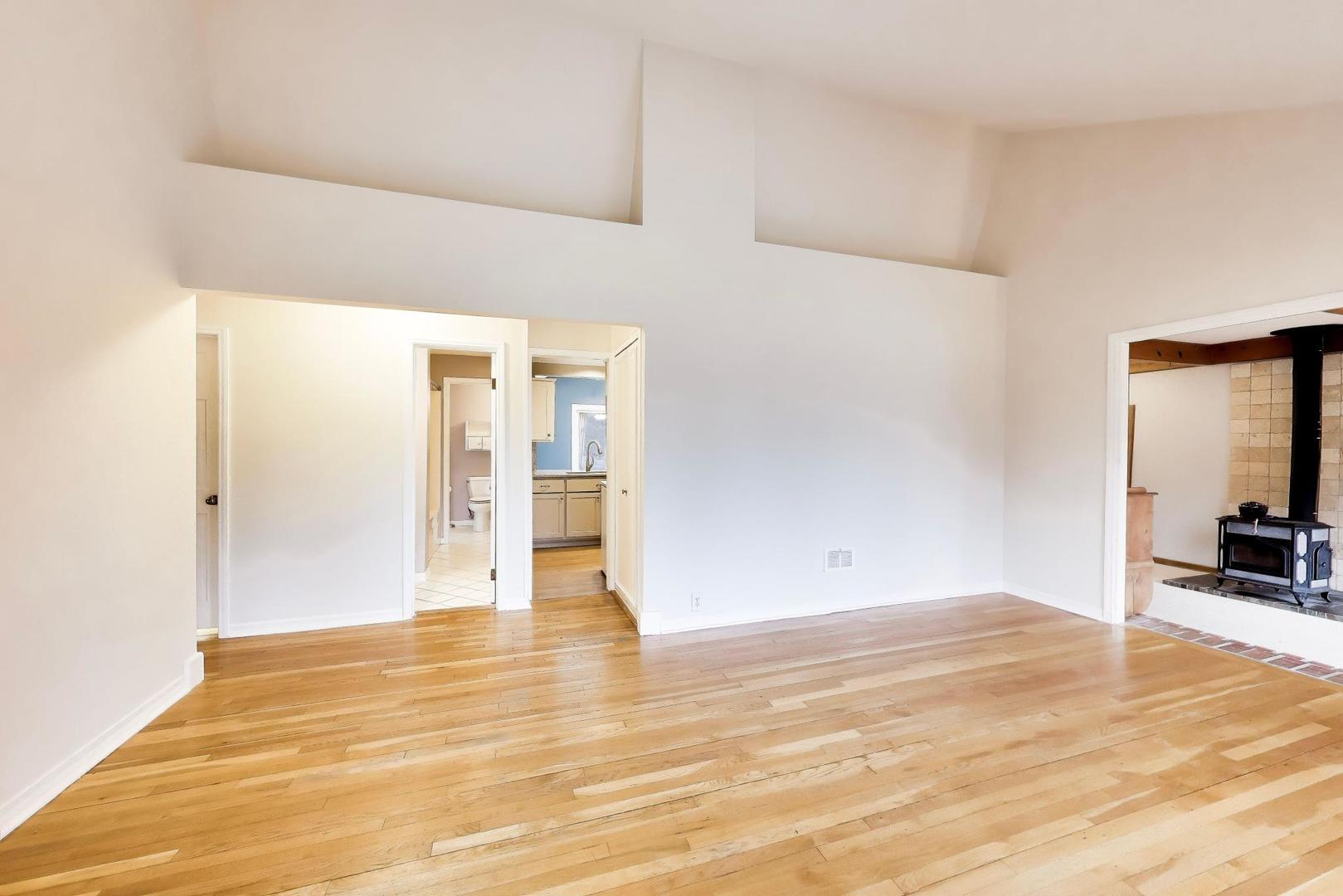 27W734 Parkview Avenue, Warrenville, IL 60555