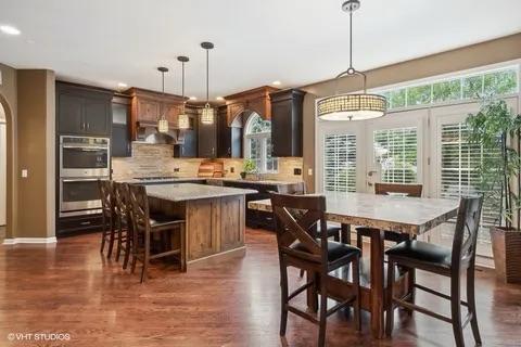 3179 Kingbird Lane, Naperville, IL 60564