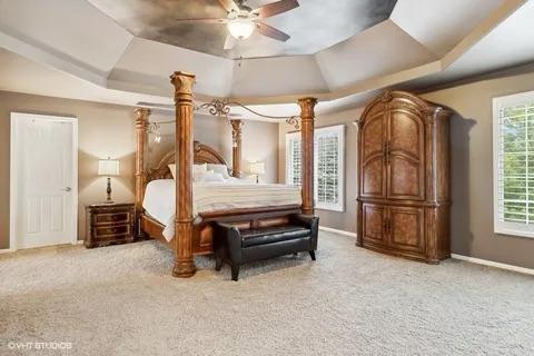 3179 Kingbird Lane, Naperville, IL 60564